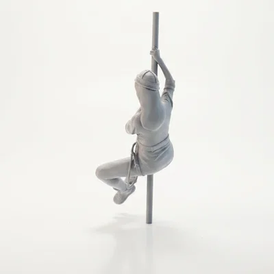 Mô hình 3D Lính Cứu Hỏa Đu Dây Giải Cứu
