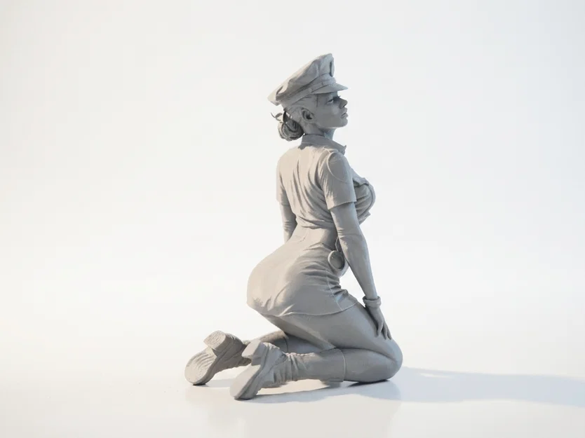 Mô hình sĩ quan cảnh sát quỳ gối 3D in ấn được - Image 2