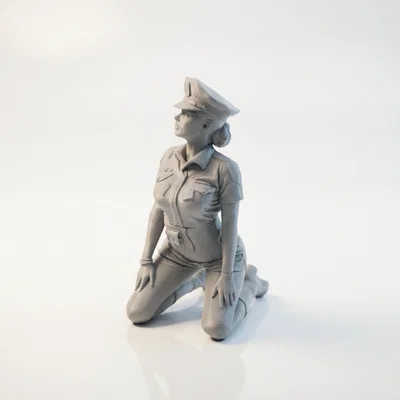 Mô hình sĩ quan cảnh sát quỳ gối 3D in ấn được
