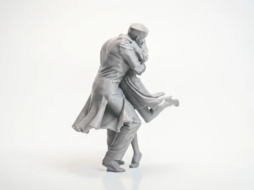 Mô hình tượng đôi tình nhân hôn nhau lãng mạn in 3D - Image 2