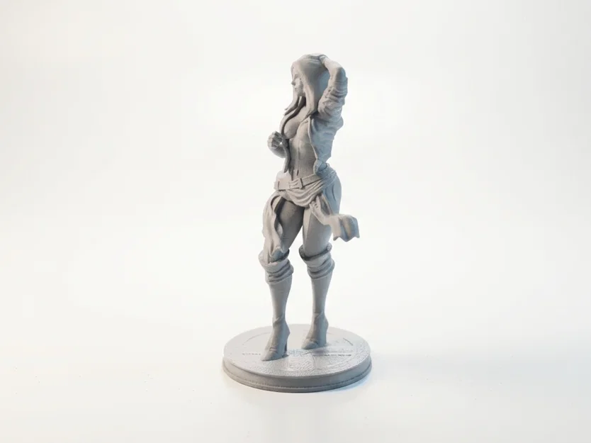 Mô hình nhân vật nữ Rogue in 3D - Image 1