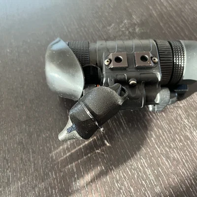 Nắp bảo vệ ống kính (Daycap) tự in 3D cho thiết bị nhìn đêm MUM-14