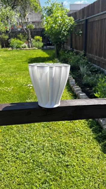 Bình hoa chia ngăn (Segmented vase) - Image 2