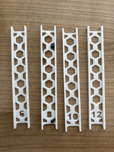 Thanh quấn dây câu và lưỡi câu 3D (Vorfachaufwickler) tiện lợi - Image 1
