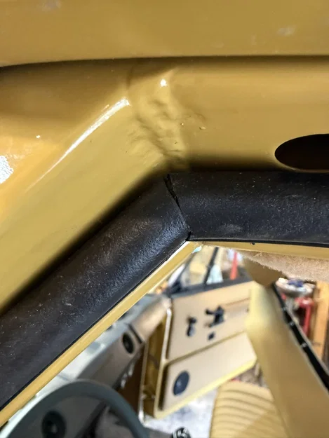 Miếng gia cố góc gioăng cửa đời đầu cho Range Rover Classic 2 cửa - Image 3