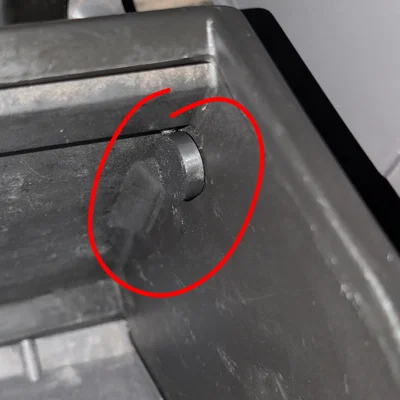 Chốt đỡ hộc đựng đồ (Glove Box Pin) cho xe Nissan D21