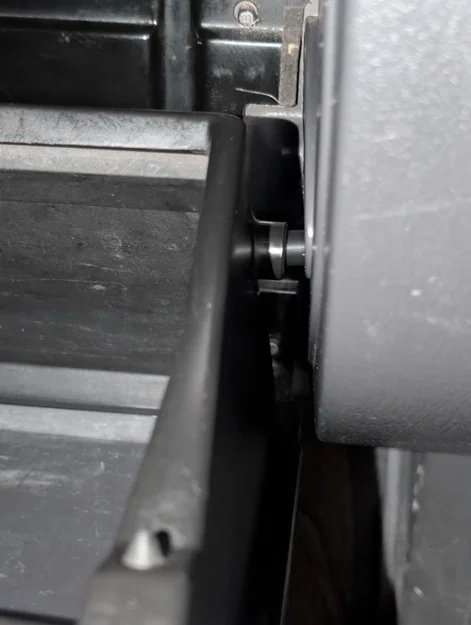 Chốt đỡ hộc đựng đồ (Glove Box Pin) cho xe Nissan D21 - Image 4