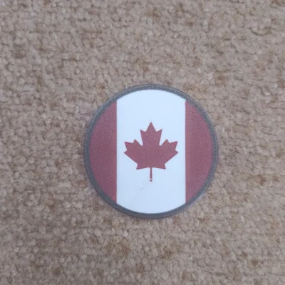 Mẫu in 3D huy hiệu lá phong Canada trang trí nắp lon nước