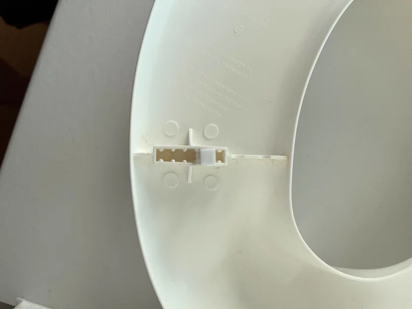 Chốt khóa cố định bệ ngồi toilet cho trẻ em - Image 5