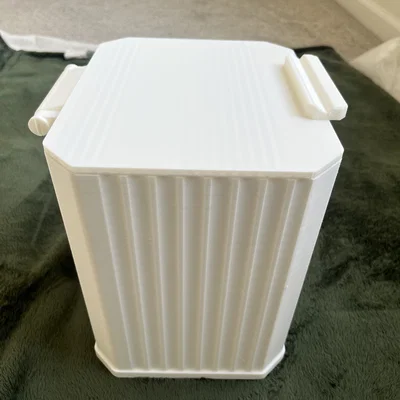 Eco-Bin: Thùng rác thông minh tái sử dụng túi ni lông