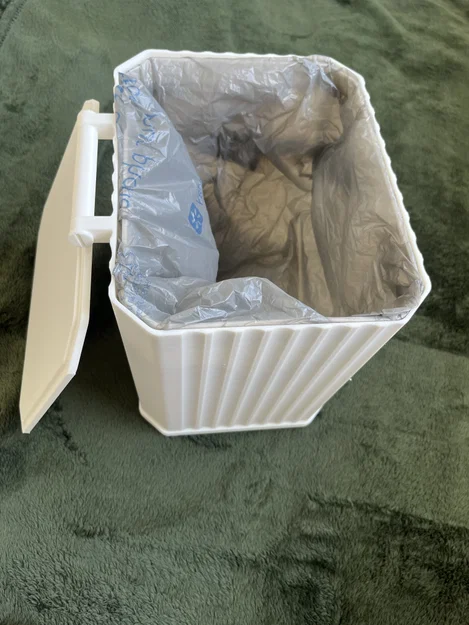 Eco-Bin: Thùng rác thông minh tái sử dụng túi ni lông - Image 10