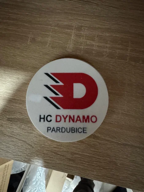Miếng lót ly 3D logo HC Dynamo Pardubice độc đáo cho fan hâm mộ - Image 1