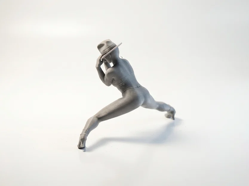 Mô hình tượng nữ đội mũ Fedora in 3D - Image 4