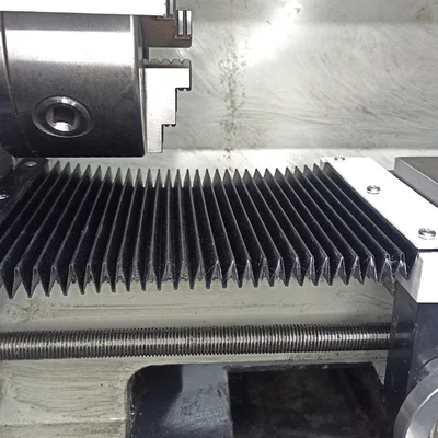 Giá đỡ tấm chắn bụi máy tiện mini WM210 in 3D