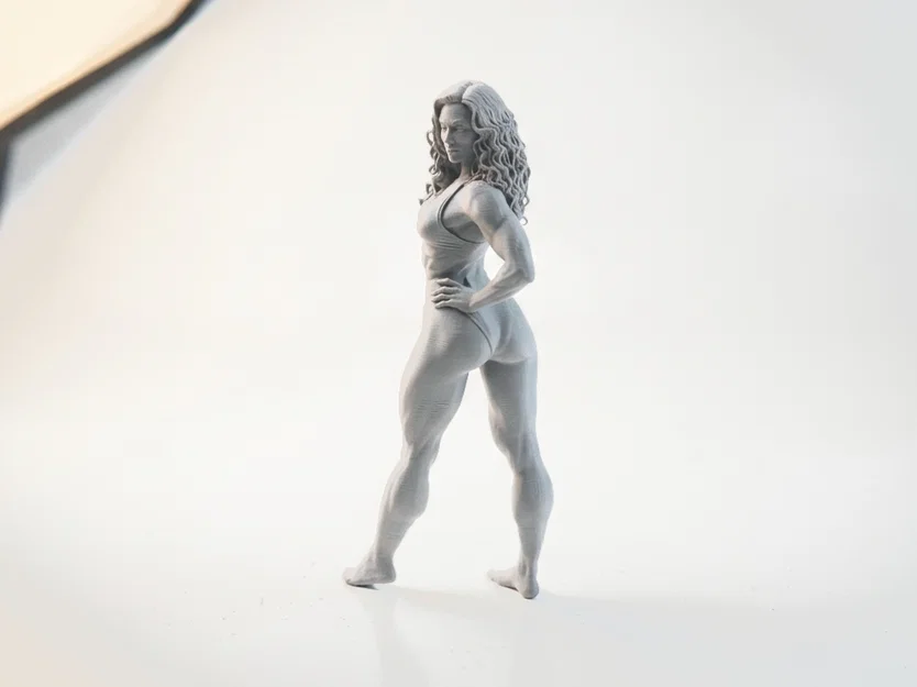 Mô hình tượng nữ vận động viên 3D (Fit Lady Pose) - File STL in 3D - Image 1