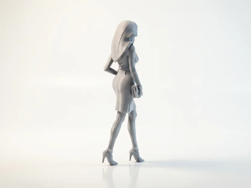 Mô hình Figurine Cô Gái Cầm Túi Thời Trang In 3D - Image 3