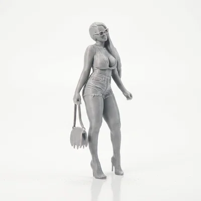 Mô hình 3D Quý Cô Đeo Kính Cầm Túi Xách (File in 3D)