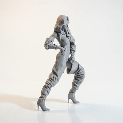 Mô Hình Tượng Nữ Đi Bốt Cao Cổ Đeo Kính Sành Điệu - Bản In 3D