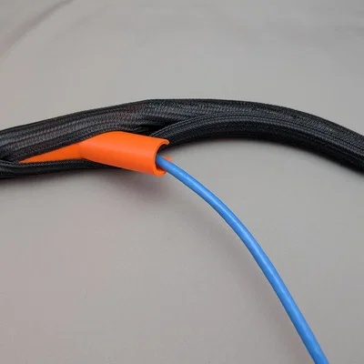Dụng cụ luồn dây cáp (Cable Sleeve Zipper)