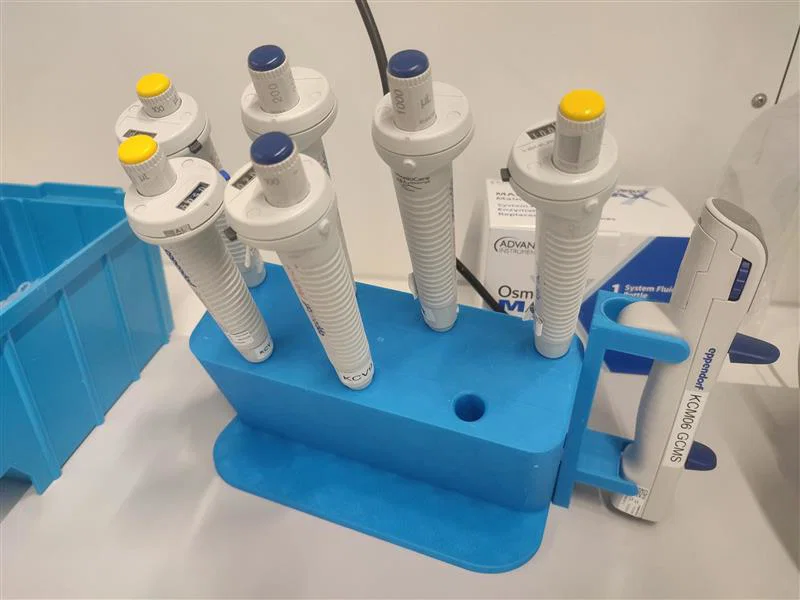 Giá đỡ pipette đa năng - Phù hợp cho mọi loại micropipette - Image 2