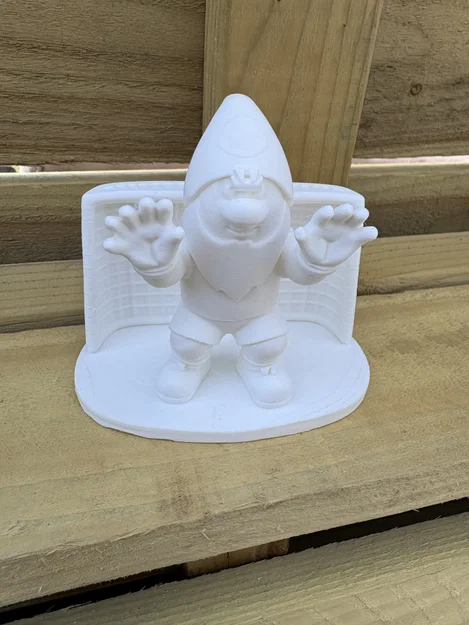 Mô hình chú lùn thủ môn Goalie Gnome - Image 1