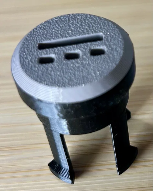 Nắp đậy cổng sạc 12V trên ô tô - Image 1
