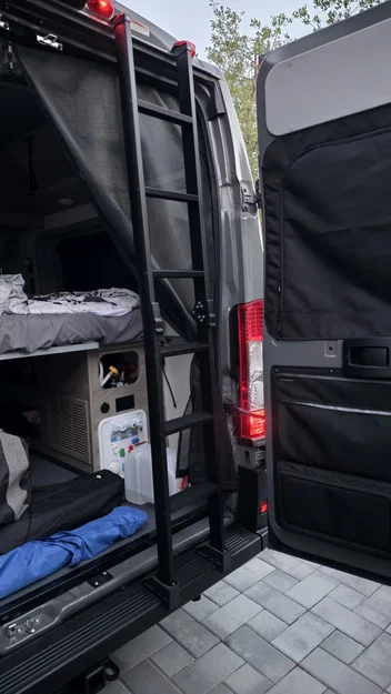 Mod thang leo nóc cho Winnebago Solis 59PX (dòng Ram Promaster) - Image 3