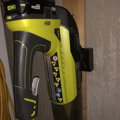Giá Treo Tường Cho Máy Thổi Lá Ryobi 18V P2180 Bền Đẹp