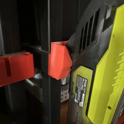 Giá treo máy thổi lá Ryobi P2180 gắn kệ Craftsman in 3D