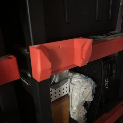 Giá treo máy thổi lá Ryobi P2180 gắn kệ Craftsman in 3D