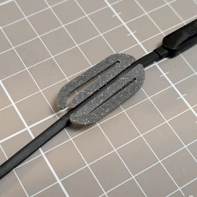 Kẹp cài áo 3D tiện lợi dành cho tai nghe dây dẹt JBL