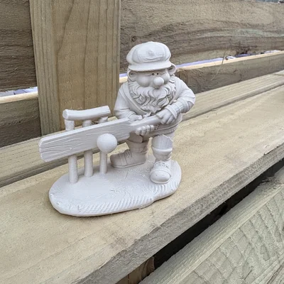 Mô hình Cricket Gnome trang trí độc đáo