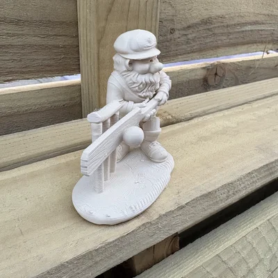 Mô hình Cricket Gnome trang trí độc đáo