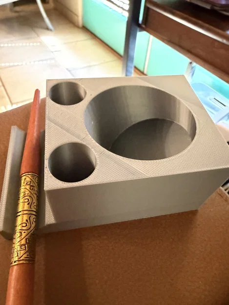 Đế cắm bút máy và giữ lọ mực - Image 9