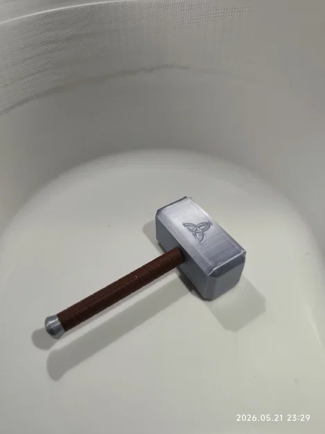 Nam châm tủ lạnh búa Thor Mjolnir - Image 1