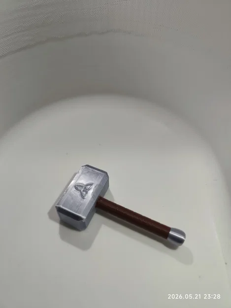 Nam châm hình búa Thor Mjolnir nhỏ gọn - Image 1