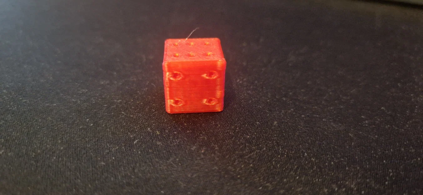 Mẫu xúc xắc (dice) 3D đơn giản, nhỏ gọn và dễ cầm nắm - Image 1