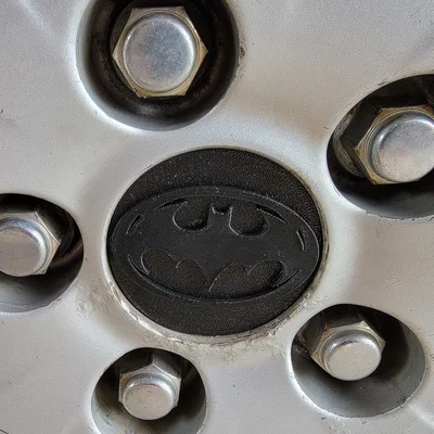 Nắp Chụp Mâm Xe Toyota 57mm - Phiên Bản Logo Batman