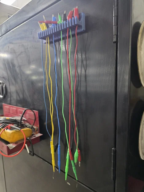 Giá treo dây đo kiểm (Test lead hanger) tích hợp nam châm tiện lợi - Image 1