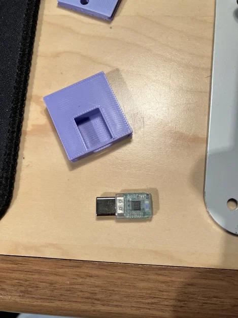 Khay chuyển đổi USB-C cho receiver chuột Keychron trên máy Framework - Image 2