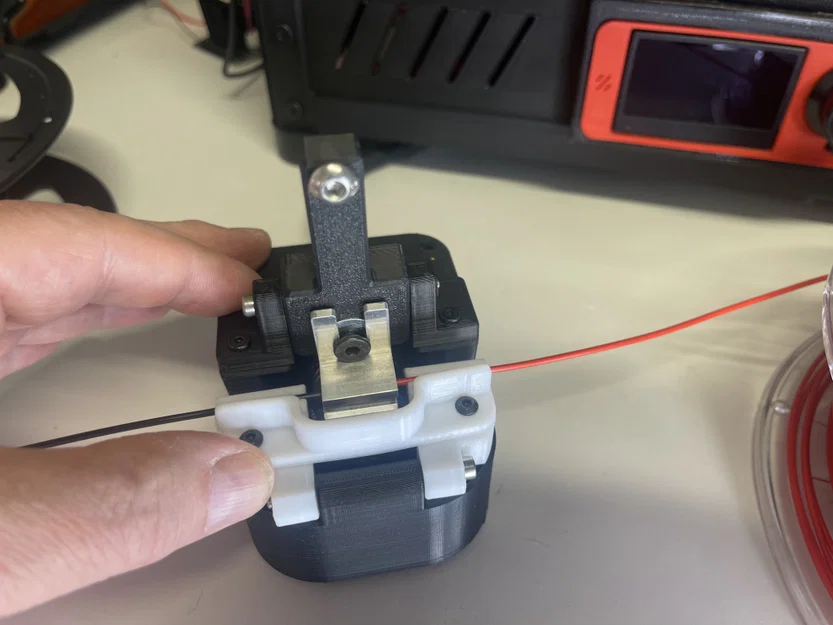 Dụng cụ nối nhựa filament (DIY filament splicer) tự chế - Image 1