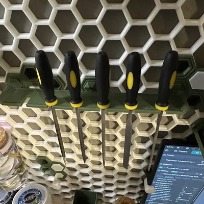 Giá treo bộ giũa thông minh cho bảng treo HSW (Honeycomb Storage Wall)