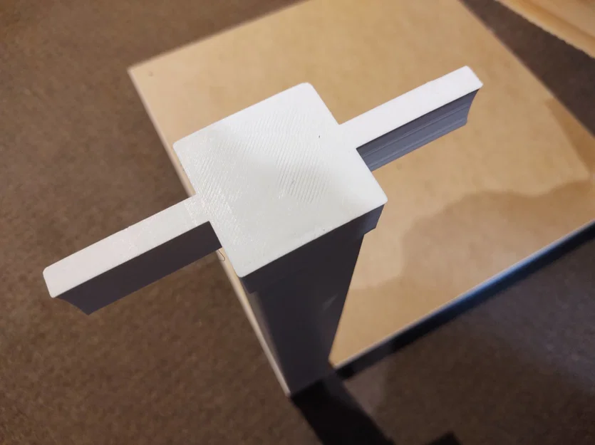 Dụng cụ vặn chân bàn IKEA Lack đơn giản - Image 1