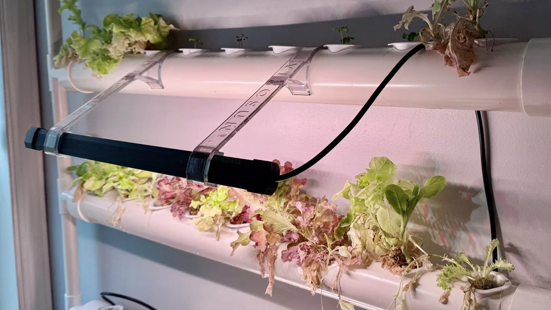 Bộ giá treo tường VIVOSUN Hydroponic và giá đỡ thanh đèn LED LumaRay - Image 1