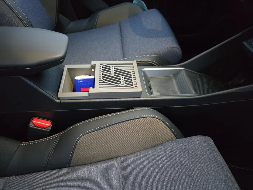Khay Đựng Cốc Trung Tâm Cho Renault R5 Electric - Image 1