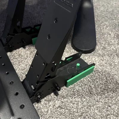 Ngàm bám thảm cho bàn đạp Moza R3 và R5 (Chống trượt khi chơi Sim Racing)
