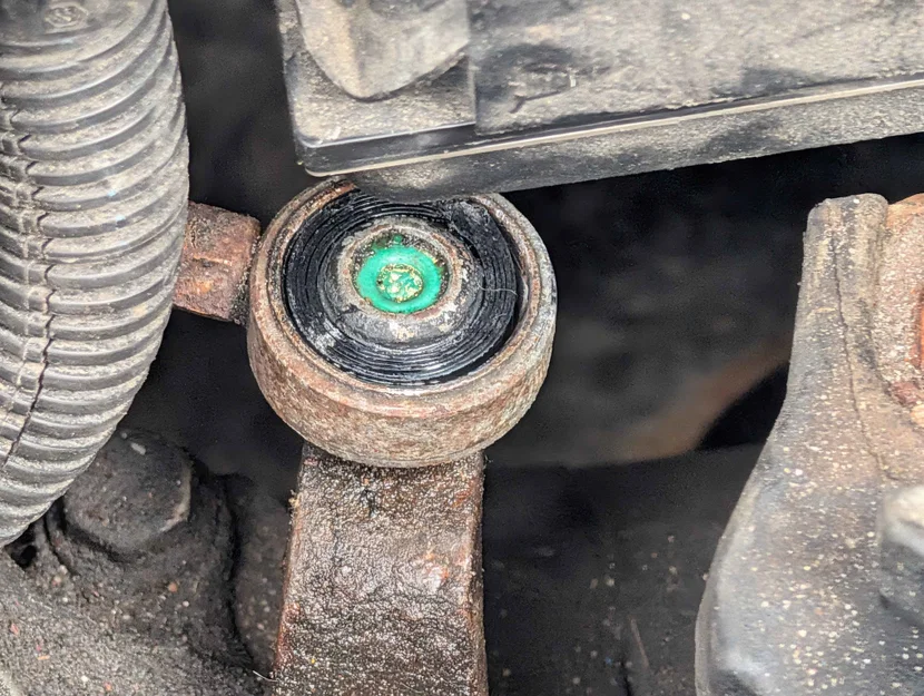 Ống lót dây cáp sang số cho Fiat 500 / Ford Ka - Image 1