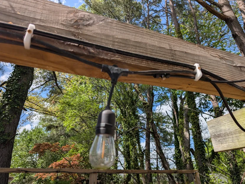 Kẹp Đa Năng Cho Pergola – Cố Định Đèn Dây, Ống Phun Sương & Tưới Tiêu - Image 2