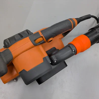 Khớp nối máy chà nhám đai Rigid với ống hút bụi Shop-Vac