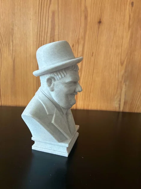 Tượng bán thân Oliver Hardy - Image 3